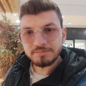 Etutkurs uzmanı Emrah