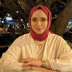 Etutkurs uzmanı Nazlı